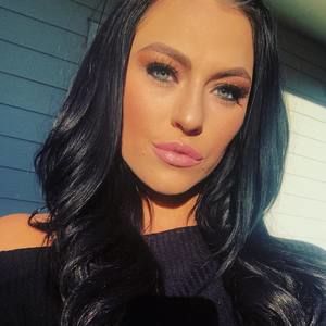 Meet your Posher, Kara